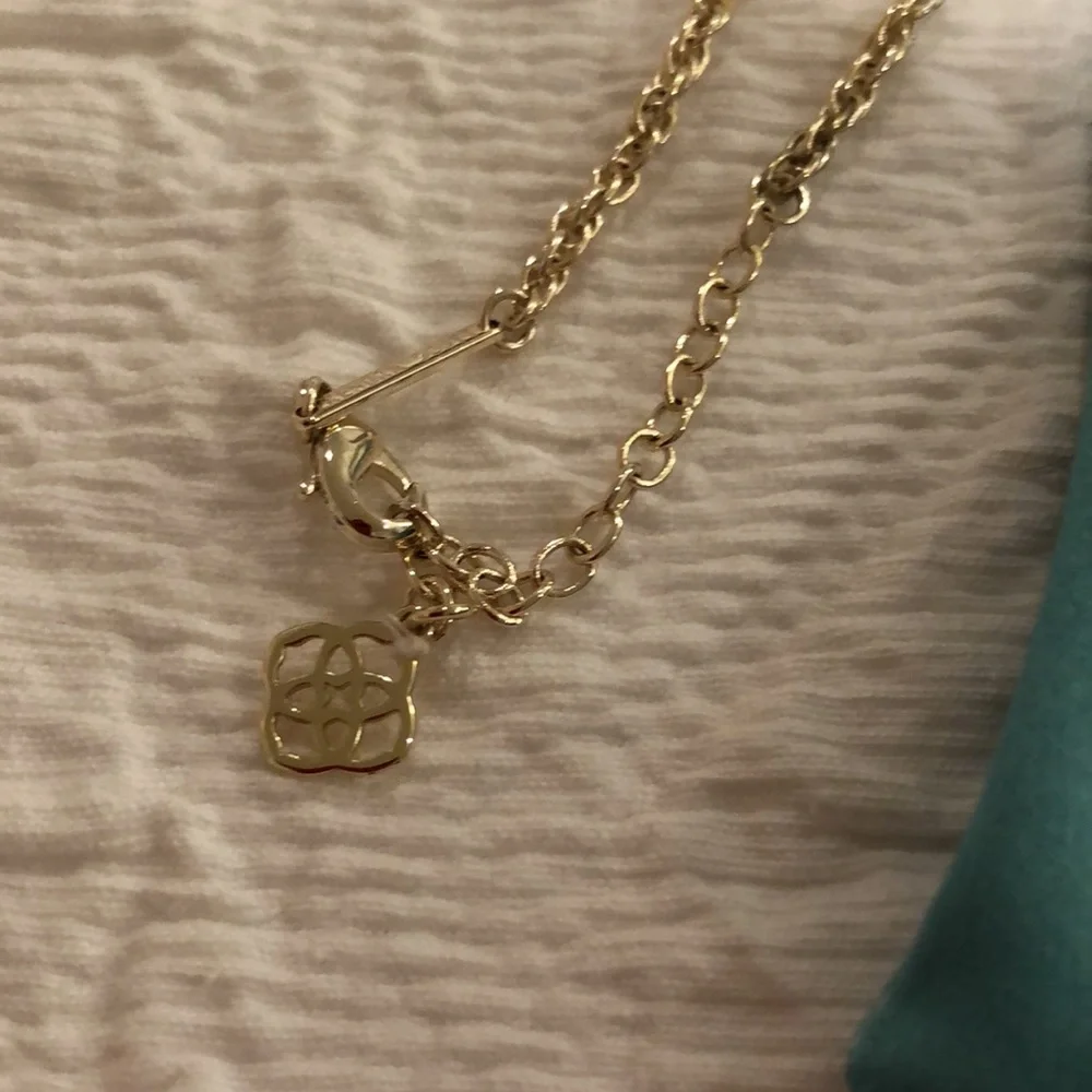 Turquoise Kendra Scott necklace and matching earrings. Great holiday gift! - Picture 3 of 3